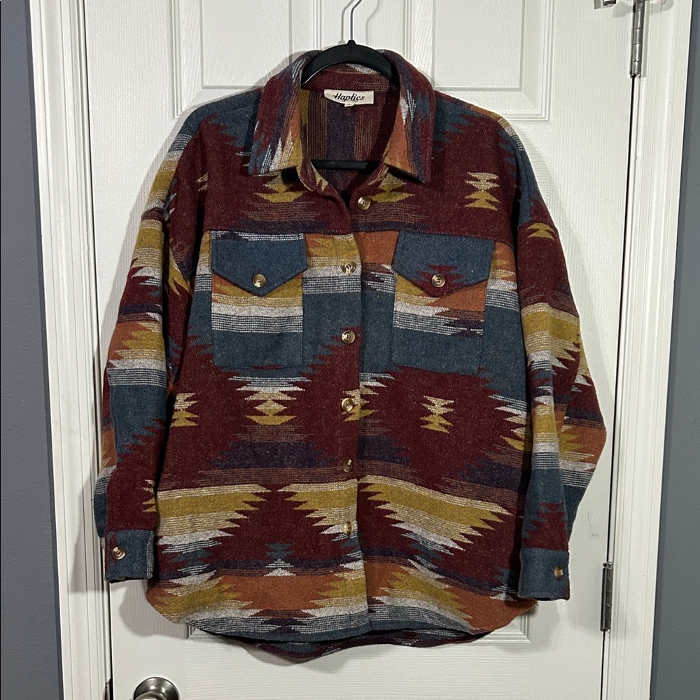 HAPTICS AZTEC COLLARED BUTTON UP SHACKET WITH POCKETS SIZE SMALL